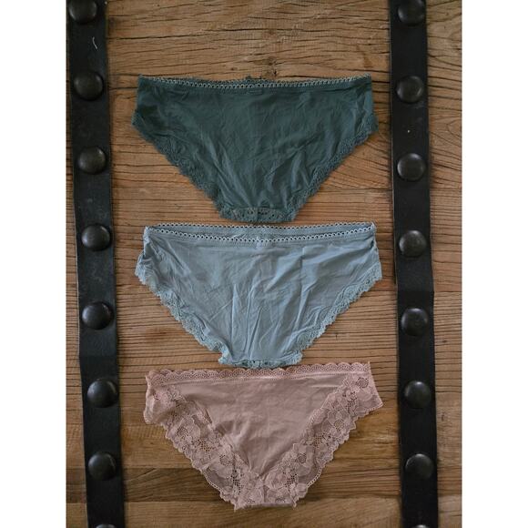 Victoria's Secret Dream Angels Hipkini Soft Satin Hip Hugger Panty sz XS New - Picture 4 of 4